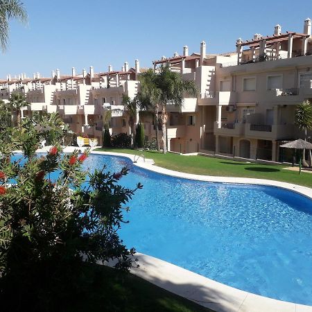 Duquesa Fairways, A Spacious Apartment With Fabulous Views And Facilities Manilva Esterno foto
