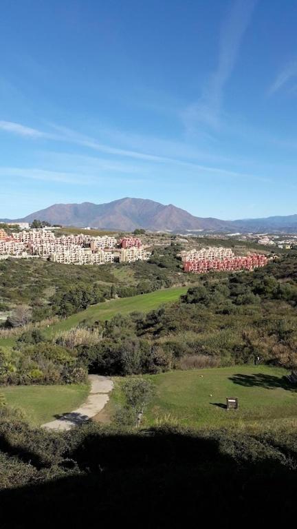 Duquesa Fairways, A Spacious Apartment With Fabulous Views And Facilities Manilva Esterno foto