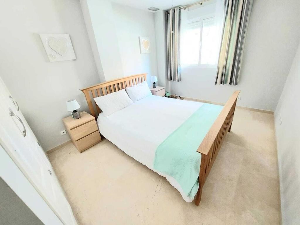 Duquesa Fairways, A Spacious Apartment With Fabulous Views And Facilities Manilva Esterno foto